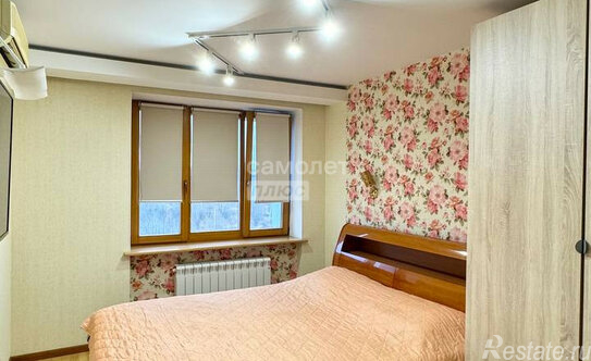 Продажа 5-комн квартиры на вторичном рынке Клин, ул Калинина,  д. 9