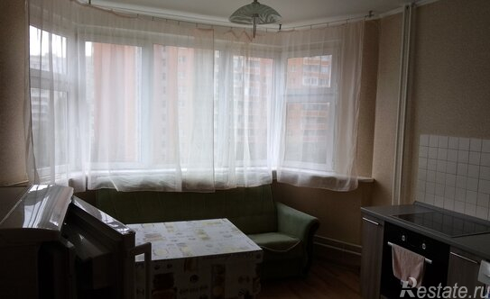 Аренда 2-комн квартиры на вторичном рынке Весенняя улица,  д. 4