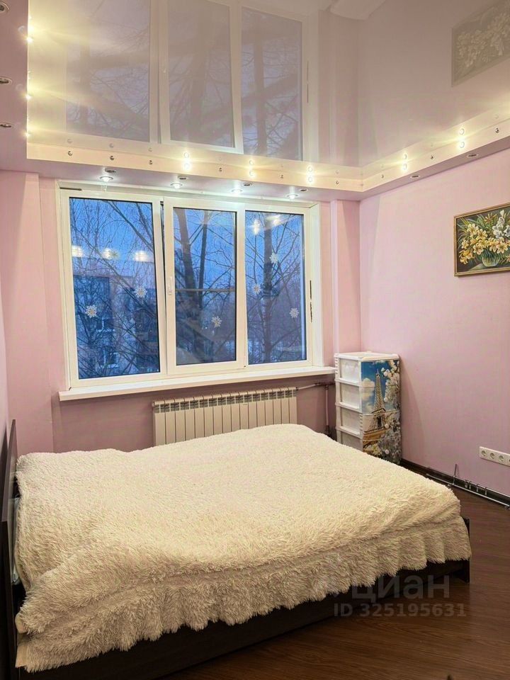 Продажа 3-комн квартиры на вторичном рынке Колпино, улица Машиностроителей, 8