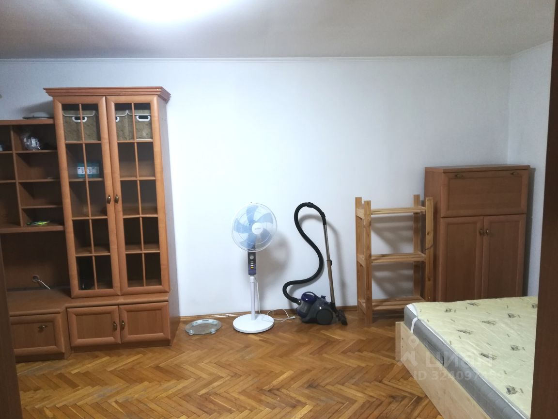 Аренда 1-комн квартиры на вторичном рынке Судостроительная улица,  д. 13