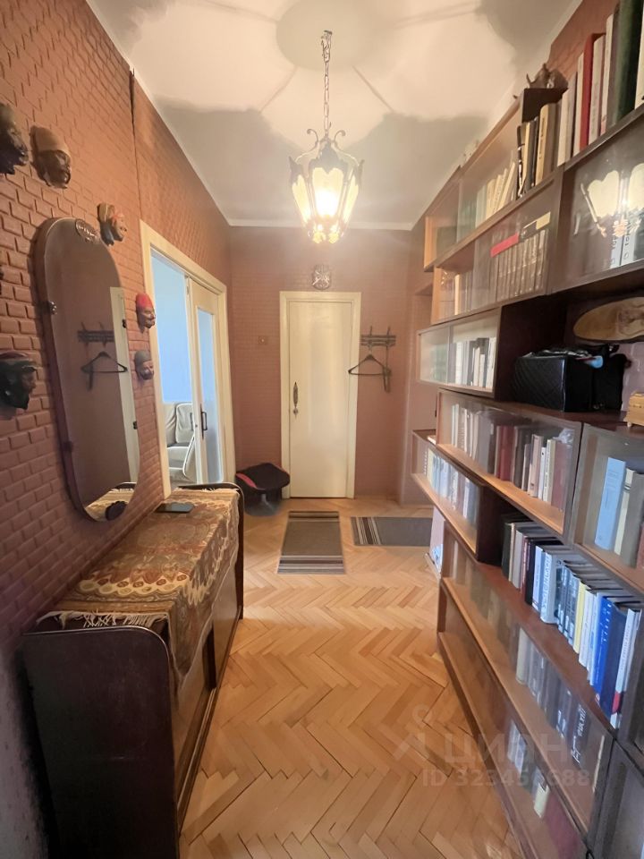 Продажа 3-комн квартиры на вторичном рынке Истринская улица, 10К2