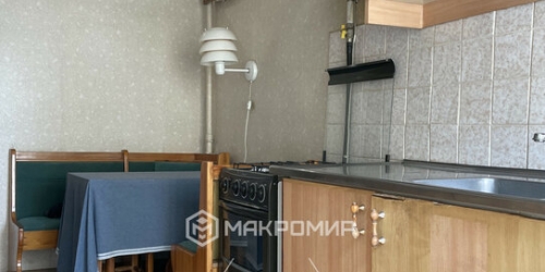 3-комн квартира Лахтинская улица,  д. 25Б