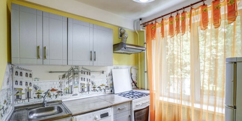 2-комн квартира улица Матроса Железняка,  д. 13