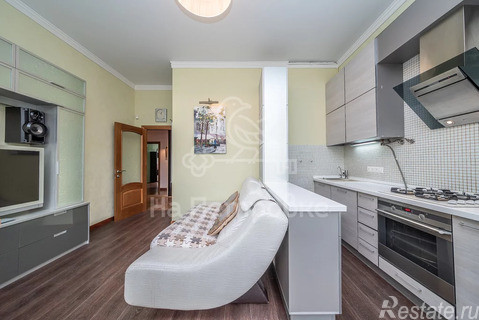 Продажа 4-комн квартиры на вторичном рынке Кривоарбатский пер.,  д. 19