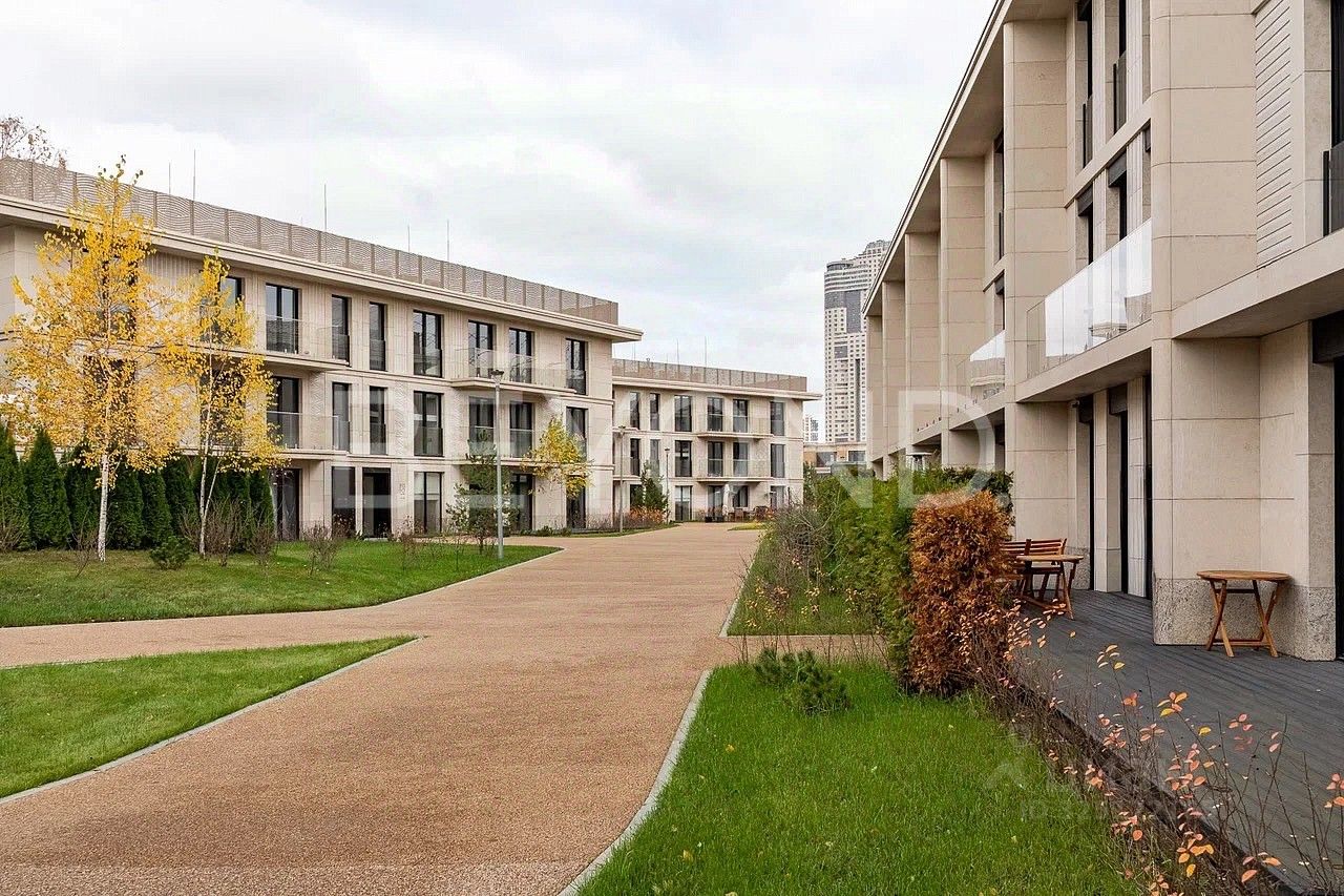 Продажа 4-комн квартиры на вторичном рынке Таманская улица, 1к3с9