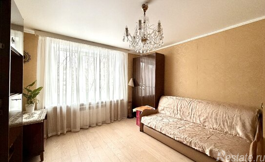 Продажа 1-комн квартиры на вторичном рынке ул Чугунные Ворота,  д. 3,  к. 1