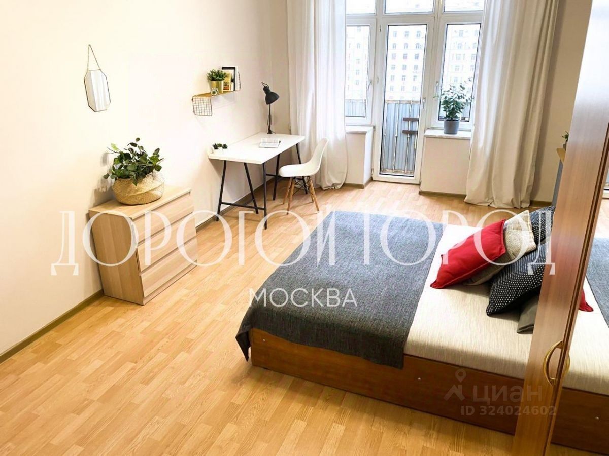 Продажа 4-комн квартиры на вторичном рынке проспект Мира, 112