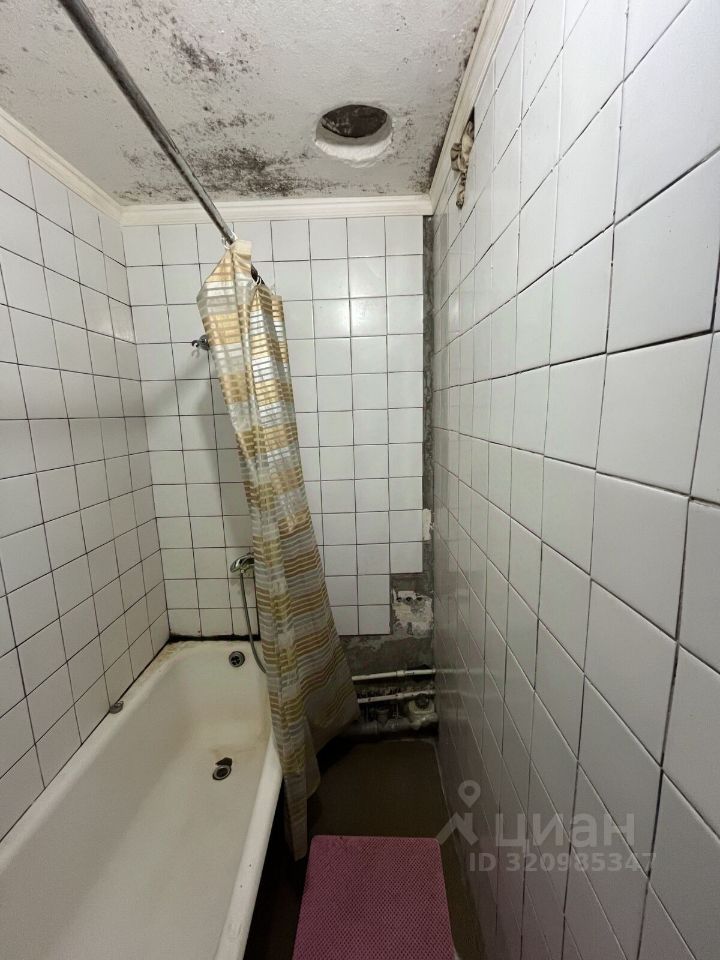 Продажа 4-комн квартиры на вторичном рынке Дубровка пгт, улица Томилина, 5