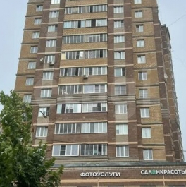 Продажа 3-комн квартиры на вторичном рынке Кузнечики, ул Генерала Смирнова,  д. 4