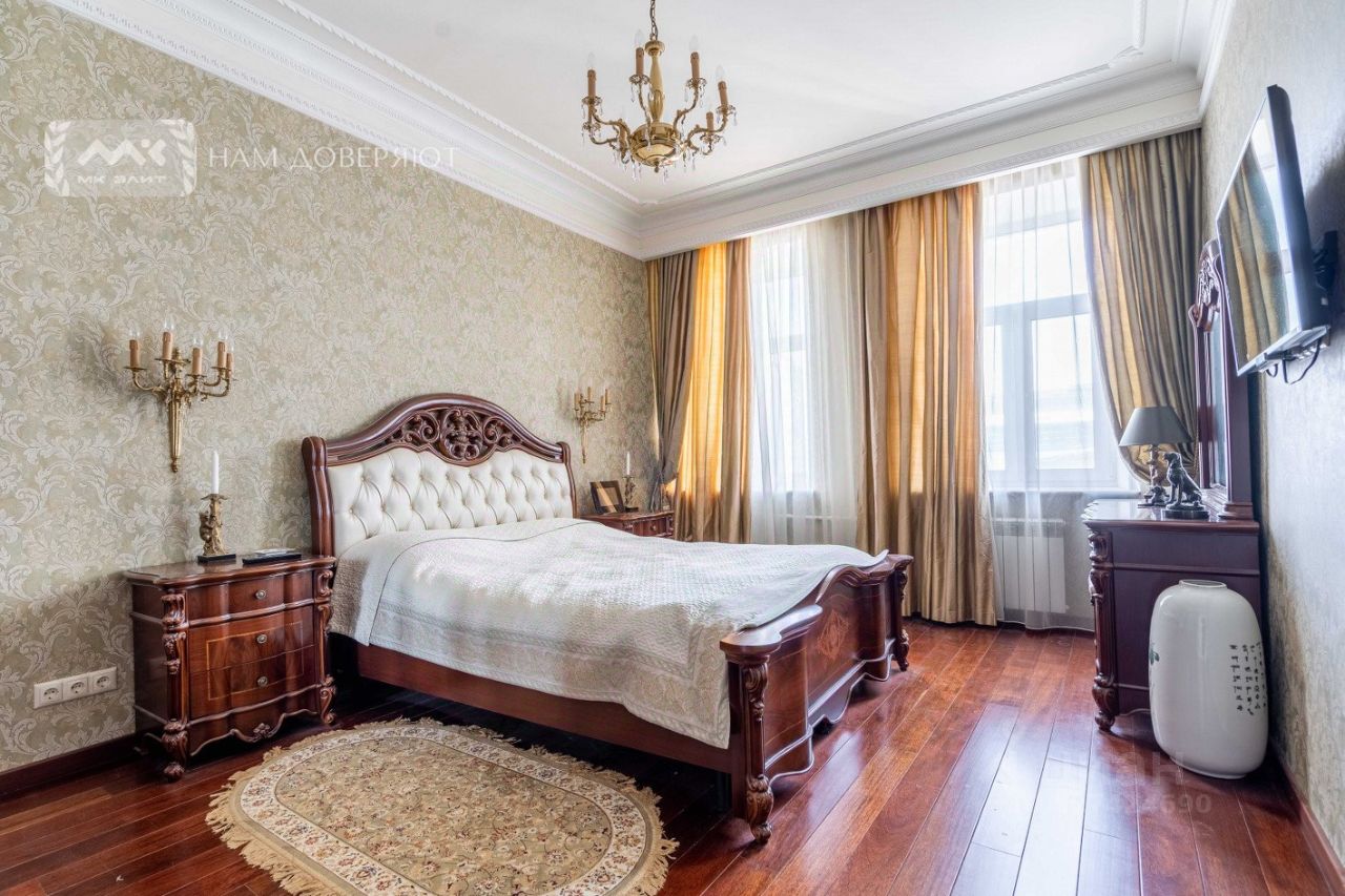 Продажа 2-комн квартиры на вторичном рынке Сытнинская площадь,  д. 3