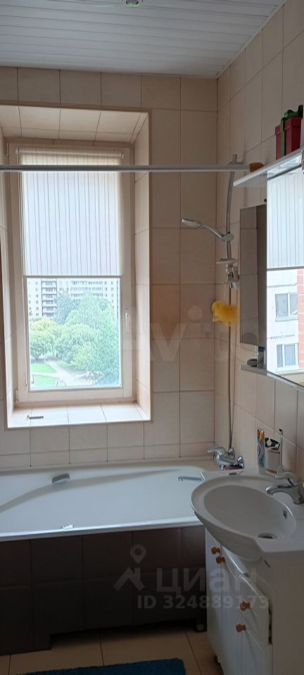 Продажа 3-комн квартиры на вторичном рынке Новоколомяжский проспект, 4К1