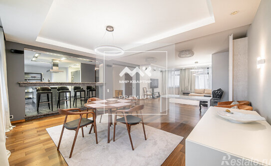 Продажа 5-комн квартиры на вторичном рынке Мичуринская улица,  д. 4