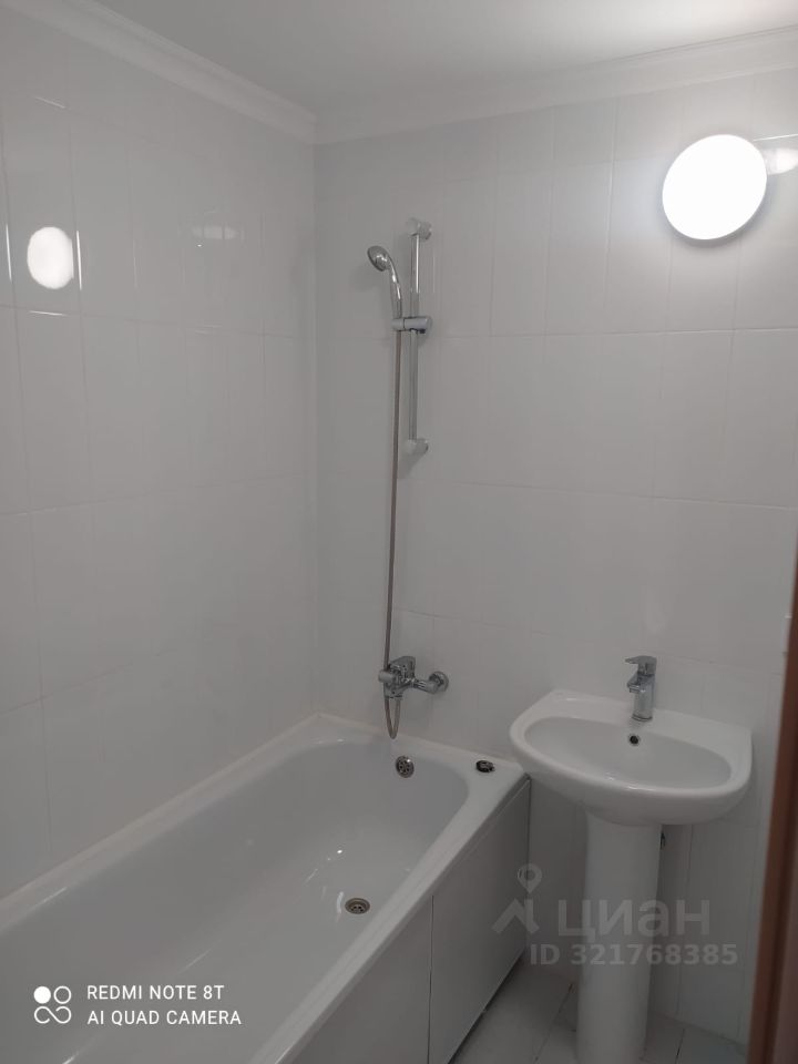 Продажа 2-комн квартиры на вторичном рынке Базовская улица, 24Б