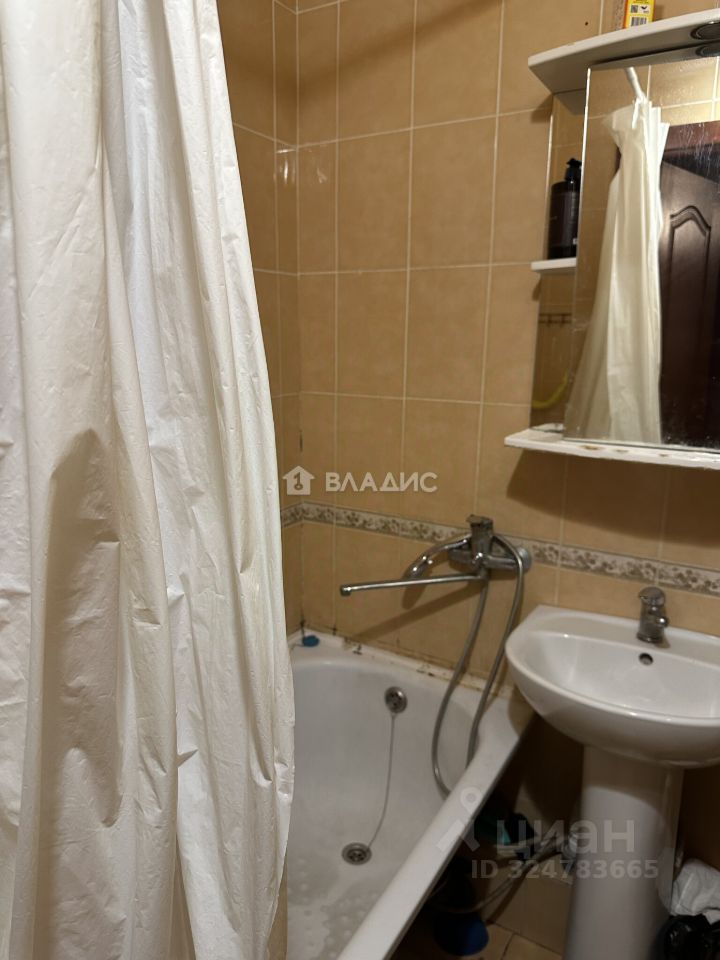 Продажа 3-комн квартиры на вторичном рынке улица Паршина, 17