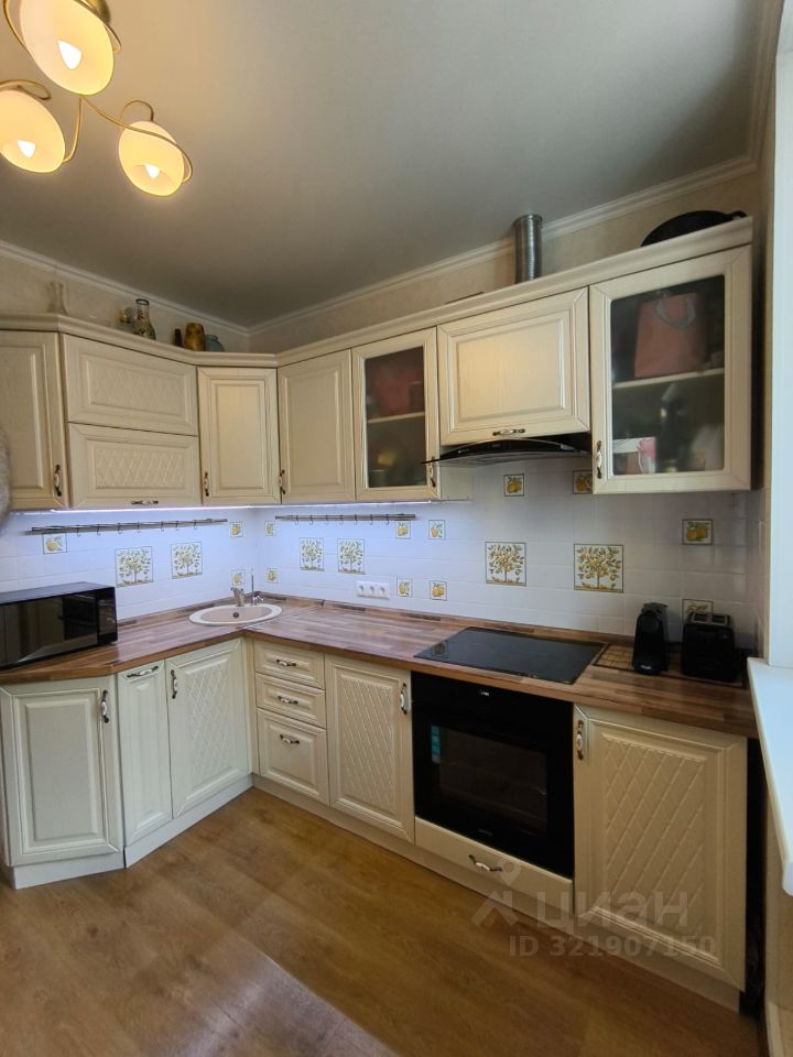 Продажа 1-комн квартиры на вторичном рынке Королев, улица Горького, 79к8