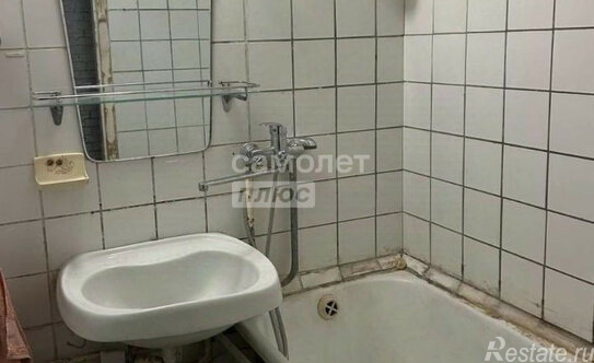 Продажа 2-комн квартиры на вторичном рынке ул Бутлерова,  д. 24