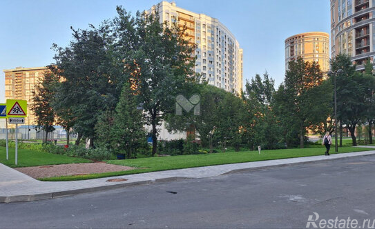 Продажа 3-комн квартиры на вторичном рынке Коломяжский пр-кт