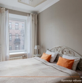 Продажа 3-комн квартиры на вторичном рынке улица Моисеенко,  д. 3/14