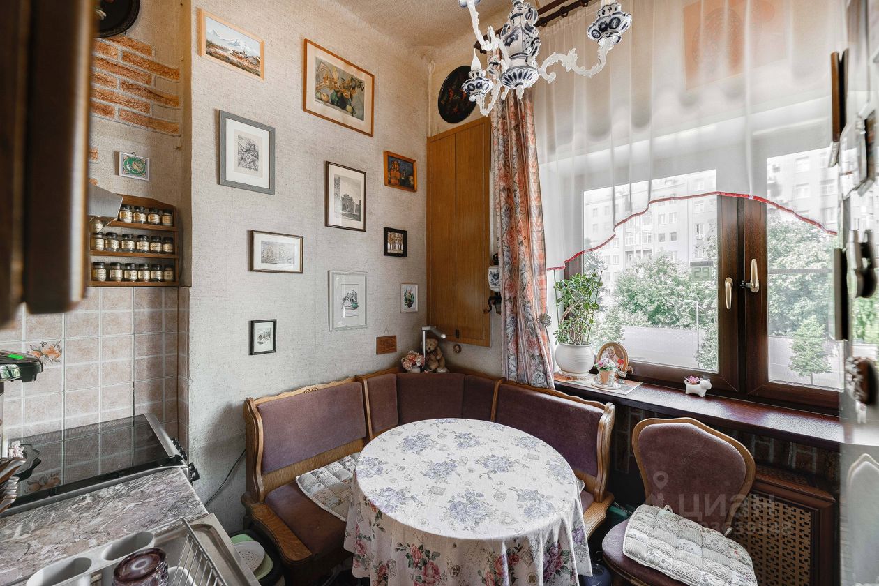 Продажа 3-комн квартиры на вторичном рынке Большой Девятинский переулок, 4
