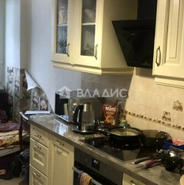 Продажа 1-комн квартиры на вторичном рынке Сиреневый бульвар,  д. 15