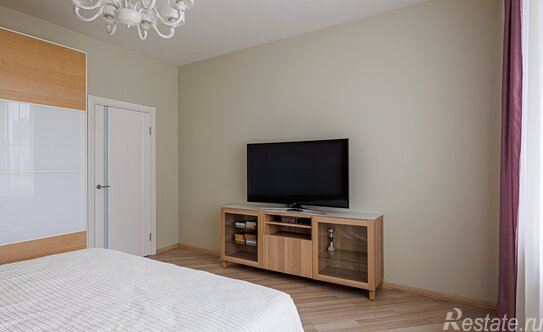 Продажа 2-комн квартиры на вторичном рынке Петергофское ш,  д. 45