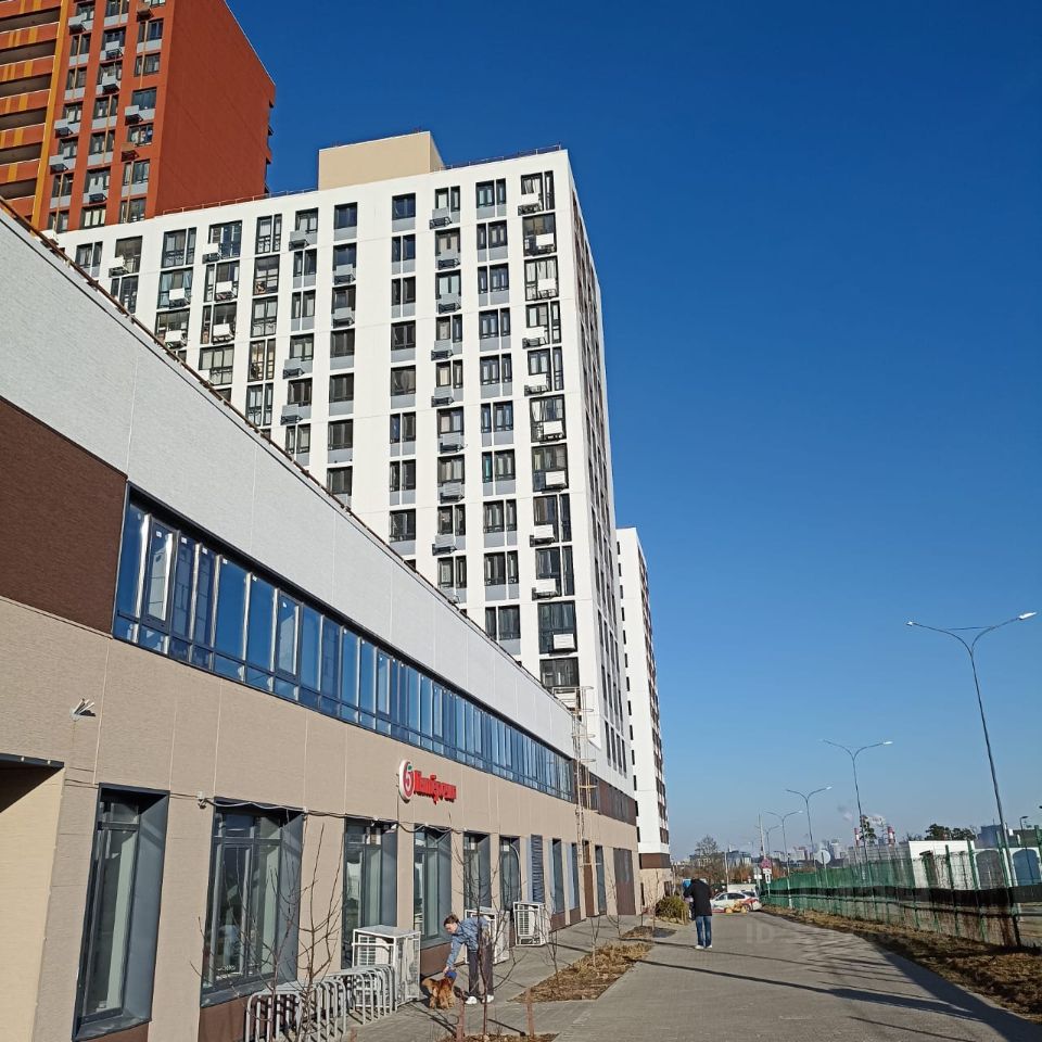 Продажа 2-комн квартиры на вторичном рынке Новоивановское рп, бульвар Эйнштейна, 2