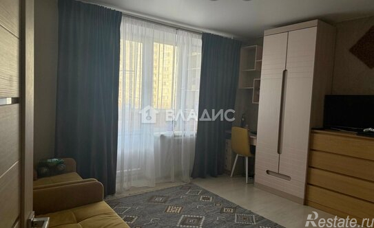 Продажа 2-комн квартиры на вторичном рынке Енисейская улица,  д. 8