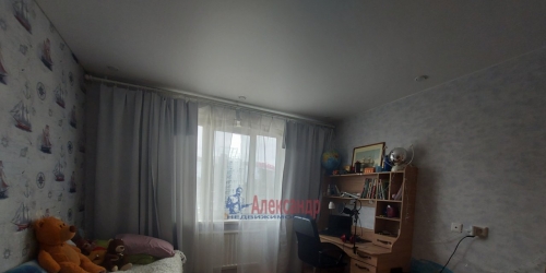 3-комн квартира Уточкина ул. ,  д. 2,  к. 1