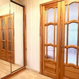 Продажа 4-комн квартиры на вторичном рынке ул Потешная,  д. 2