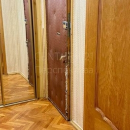 Продажа 1-комн квартиры на вторичном рынке улица Цюрупы,  д. 11 к3