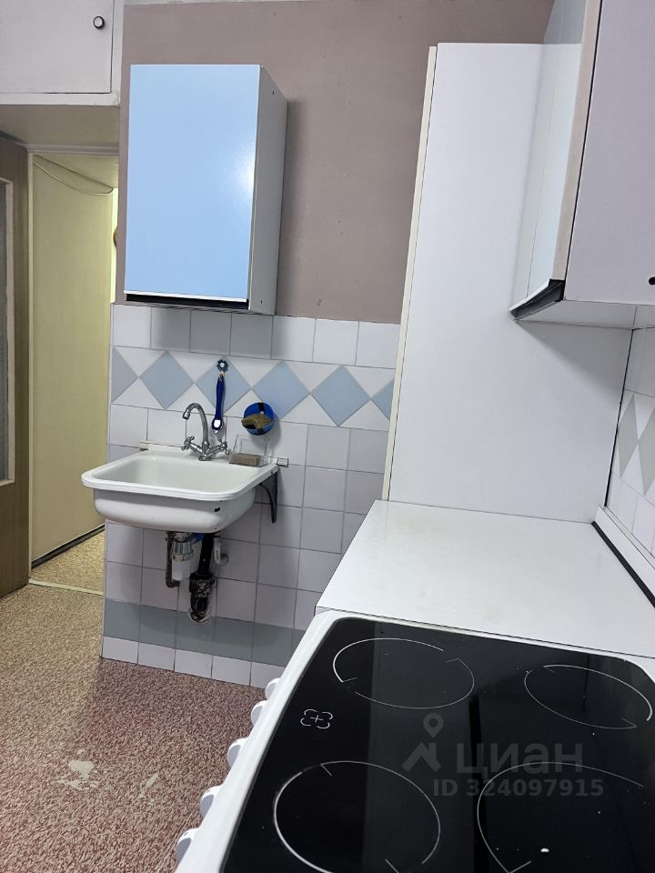 Продажа 2-комн квартиры на вторичном рынке Ленская улица, 10К2