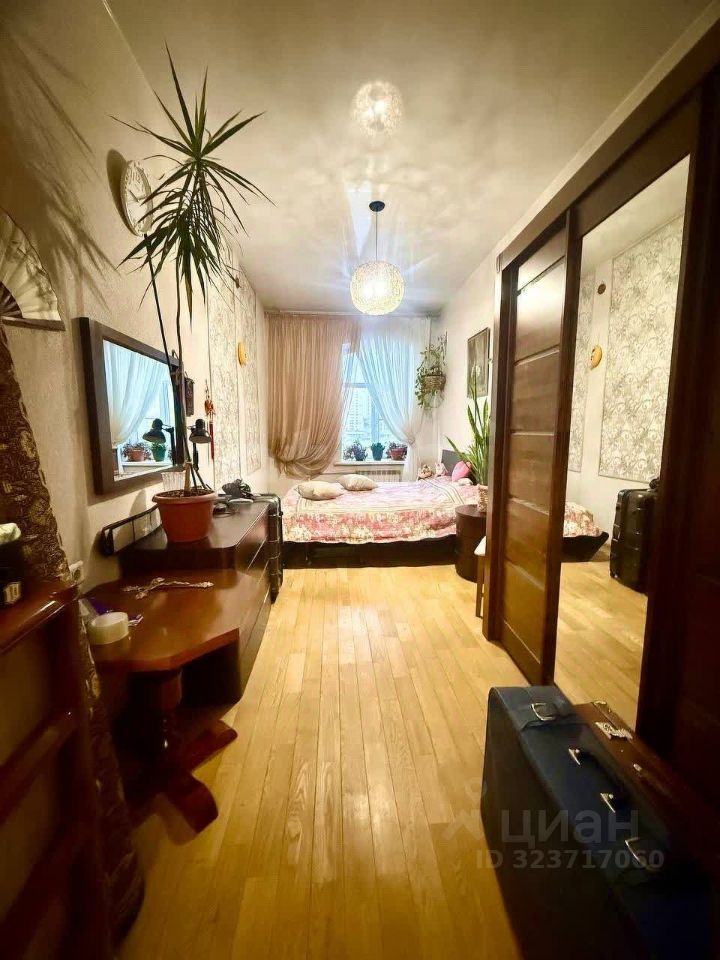 Продажа 2-комн квартиры на вторичном рынке набережная Обводного Канала, 141