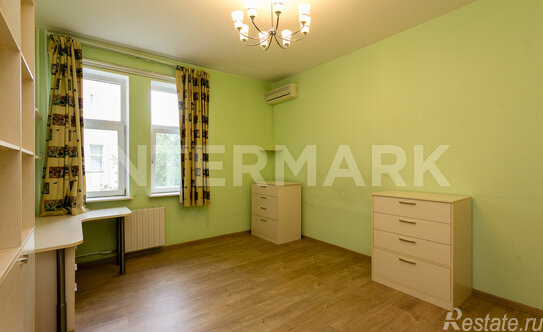 Продажа 4-комн квартиры на вторичном рынке Голиковский переулок,  д. 5