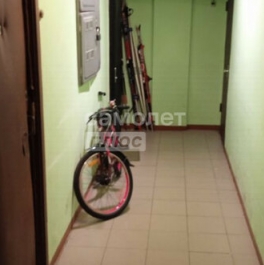 Продажа 1-комн квартиры на вторичном рынке Ельнинская улица,  д. 19