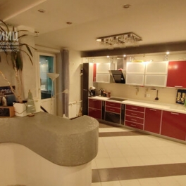 Продажа 4-комн квартиры на вторичном рынке Королев г, Ленина ул,  д. 25А