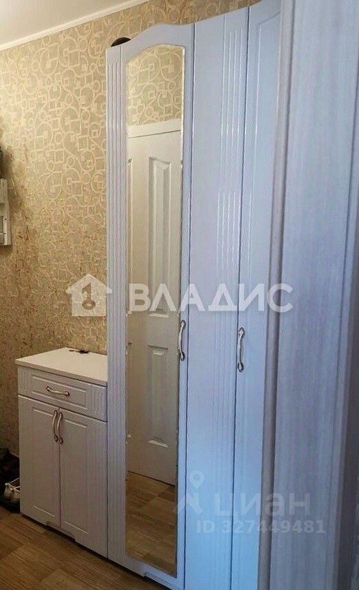 Продажа 3-комн квартиры на вторичном рынке улица Карпинского, 26