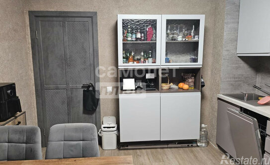 Продажа 2-комн квартиры на вторичном рынке улица Михайлова,  д. 30А к3