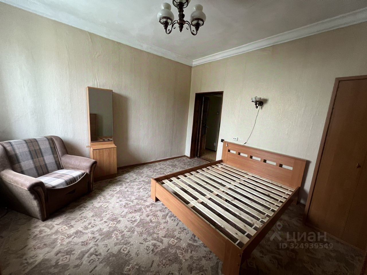 Продажа 3-комн квартиры на вторичном рынке пос. Молодежный, 12