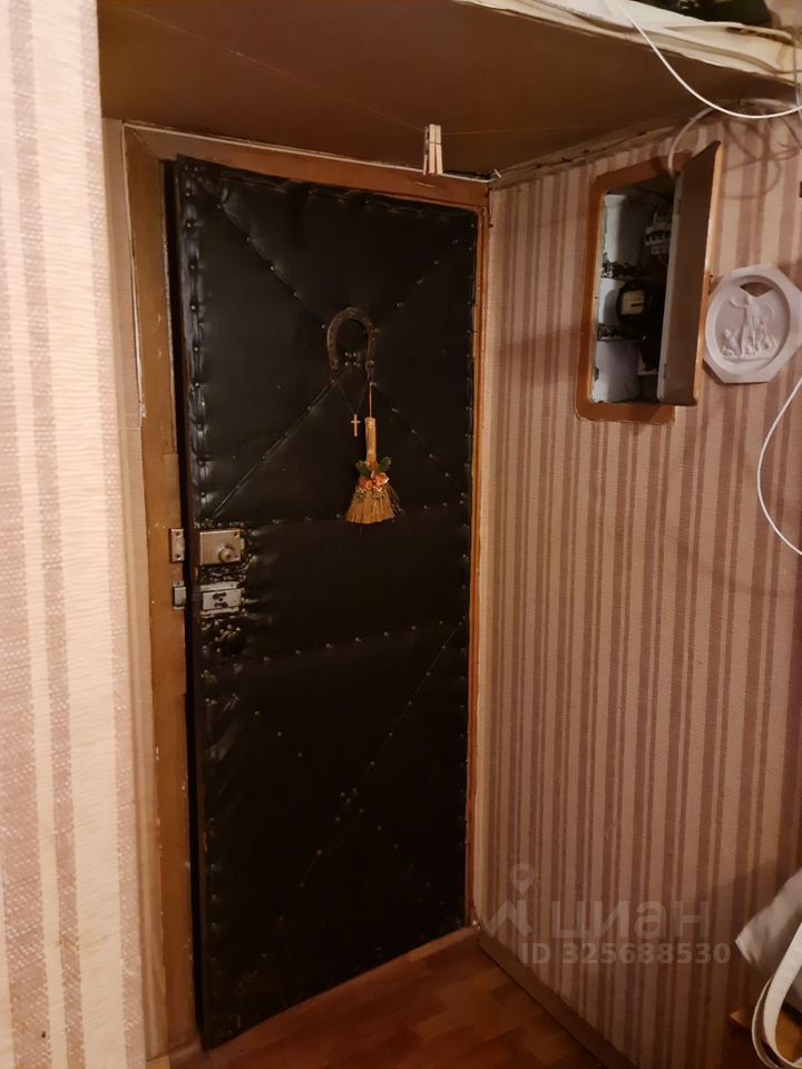 Продажа 3-комн квартиры на вторичном рынке проспект Ветеранов, 96
