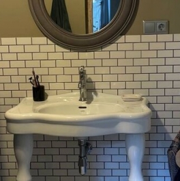 Продажа 3-комн квартиры на вторичном рынке Таврическая улица