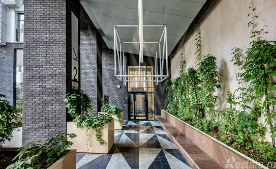 Продажа 4-комн квартиры на вторичном рынке улица Янковского,  д. 1 к2