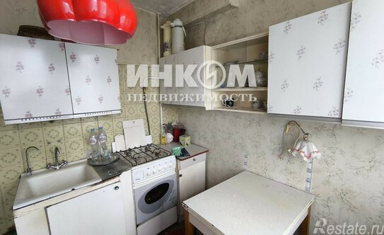 Продажа 2-комн квартиры на вторичном рынке Заря, Молодёжная улица,  д. 1