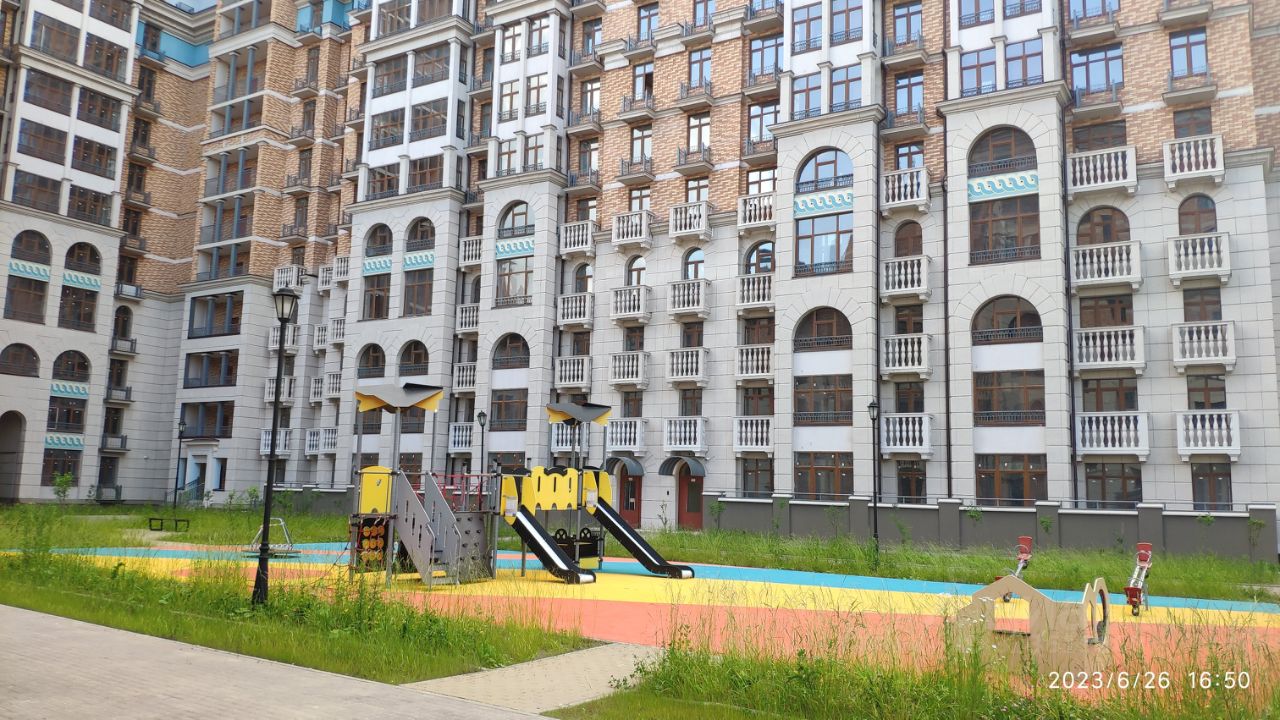 Продажа 3-комн квартиры на вторичном рынке Город-событие мкр, с. Лайково, 68