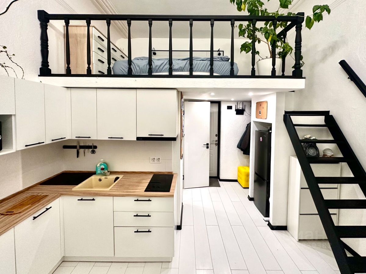 Продажа 5-комн квартиры на вторичном рынке Большой ПС пр-кт