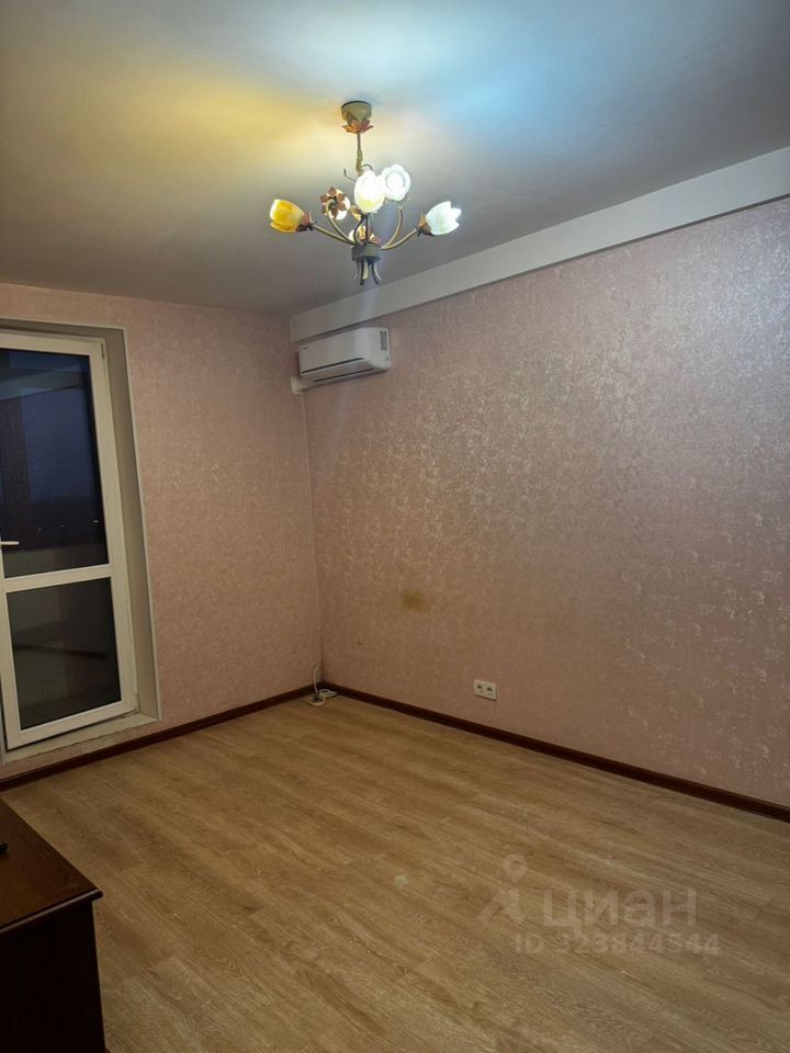 Продажа 2-комн квартиры на вторичном рынке д. Щемилово, улица Орлова, 2