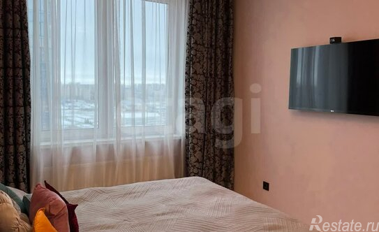 Продажа 3-комн квартиры на вторичном рынке Космонавтов пр-кт,  д. 39