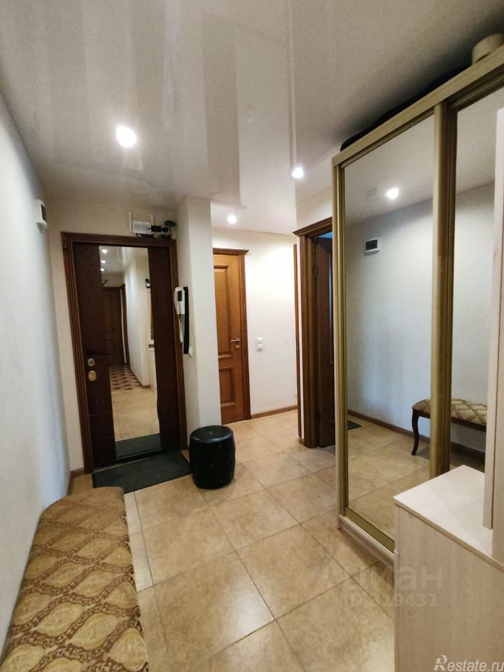 Продажа 3-комн квартиры на вторичном рынке улица Паперника,  д. 8