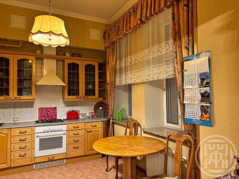 Продажа 3-комн квартиры на вторичном рынке Зеленина Б. ул,  д. 13