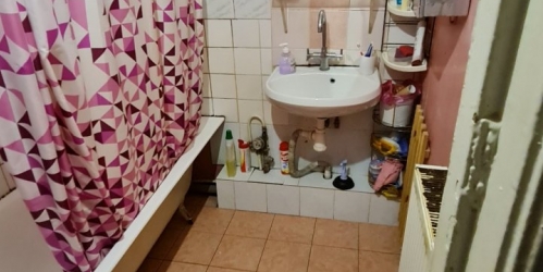 4-комн квартира Кирилловская ул. ,  д. 6