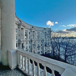 Продажа 3-комн квартиры на вторичном рынке Малоохтинский проспект,  д. 94